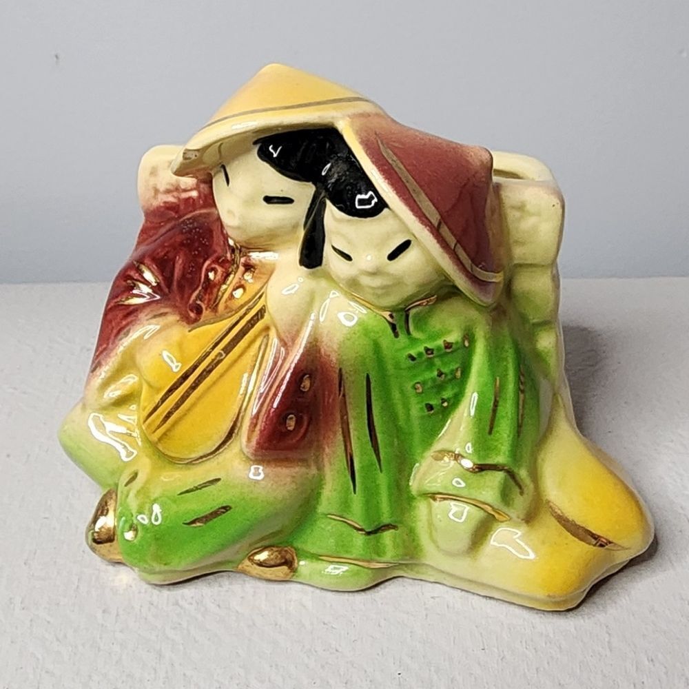 Shawnee Pottery USA  573 Planter Asian Mandolin Vintage